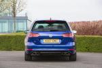 Volkswagen Golf R Estate 2017 года (UK)